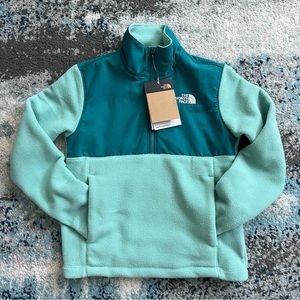 The North Face Teen Tundra Pullover NWT